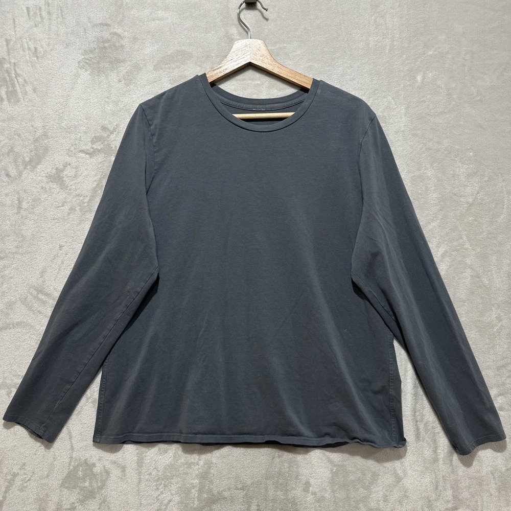 Lululemon‎ Women's Gray Long Sleeve Top Crew Neck Logo
